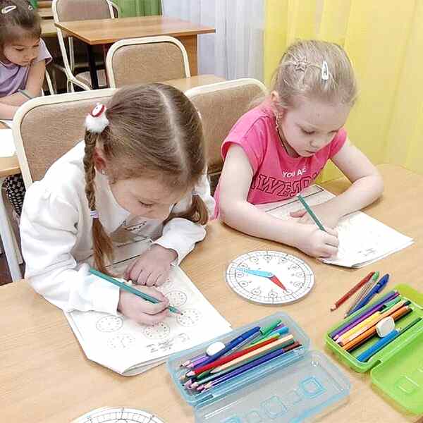 opredeljaem-vremja-po-chasam-1 Дети изучают время